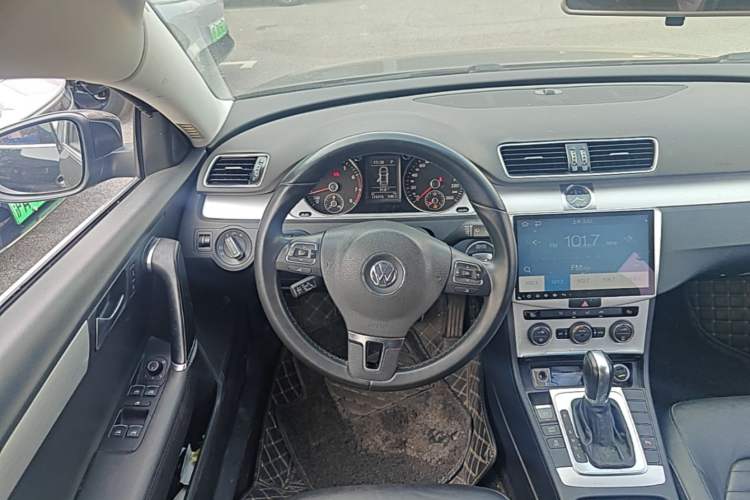 Used Volkswagen Magotan 2016 1.8TSI Smart Enjoyment Leading Model Steering Wheel