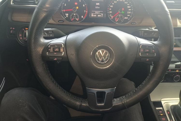 Used Volkswagen Magotan 2016 1.8TSI Smart Comfort Model Steering Wheel