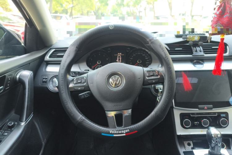 Used Volkswagen Magotan 2016 1.8TSI Smart Comfort Model Steering Wheel