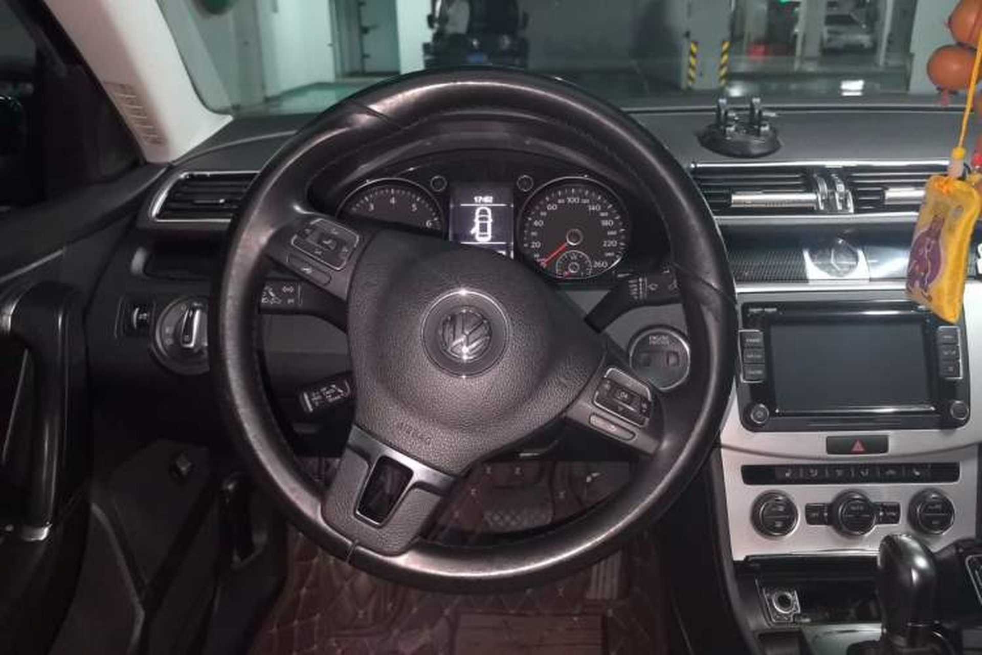 Used Volkswagen Magotan 2016 2.0 TSI Luxury Comfort Version Steering Wheel