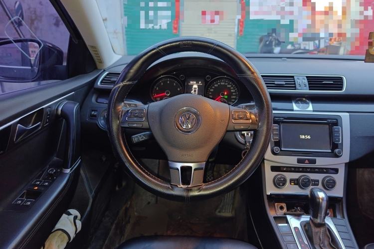 Used Volkswagen Magotan 2016 1.8TSI Luxury Comfort Model Steering Wheel
