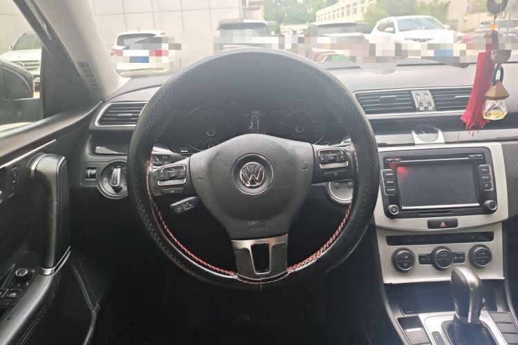 Used Volkswagen Magotan 2016 1.8TSI Luxury Comfort Model Steering Wheel