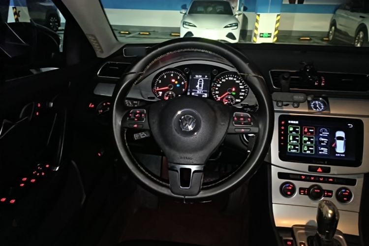 Used Volkswagen Magotan 2016 1.8TSI Smart Enjoyment Leading Model Steering Wheel