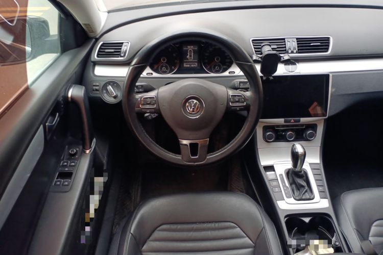 Used Volkswagen Magotan 2016 1.8TSI Smart Comfort Model Steering Wheel