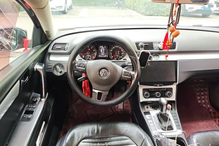 Used Volkswagen Magotan 2016 1.8TSI Smart Comfort Model Steering Wheel