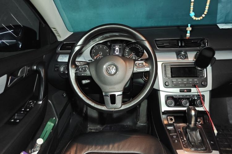Used Volkswagen Magotan 2016 1.8TSI Smart Comfort Model Steering Wheel
