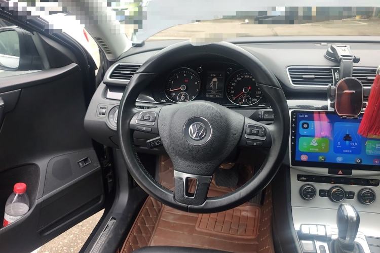 Used Volkswagen Magotan 2016 1.8TSI Luxury Comfort Model Steering Wheel