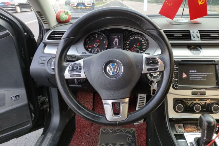 Used Volkswagen Magotan 2016 1.8TSI Smart Comfort Model Steering Wheel