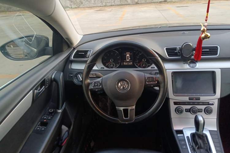 Used Volkswagen Magotan 2016 1.8TSI Smart Enjoyment Leading Model Steering Wheel