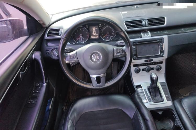 Used Volkswagen Magotan 2016 1.8TSI Luxury Comfort Model Steering Wheel