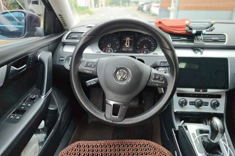 Used Volkswagen Magotan 2016 1.8TSI Smart Enjoyment Leading Model Steering Wheel