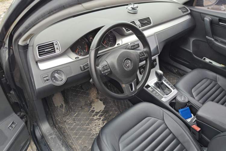 Used Volkswagen Magotan 2016 1.8TSI Smart Comfort Model Steering Wheel