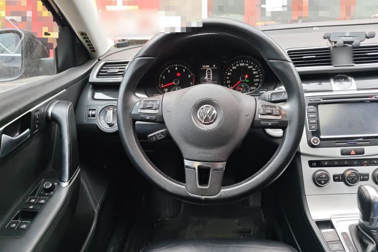 Used Volkswagen Magotan 2016 1.8TSI Luxury Comfort Model Steering Wheel