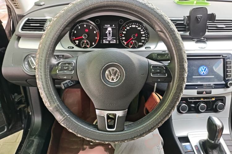 Used Volkswagen Magotan 2016 1.8TSI Smart Comfort Model Steering Wheel
