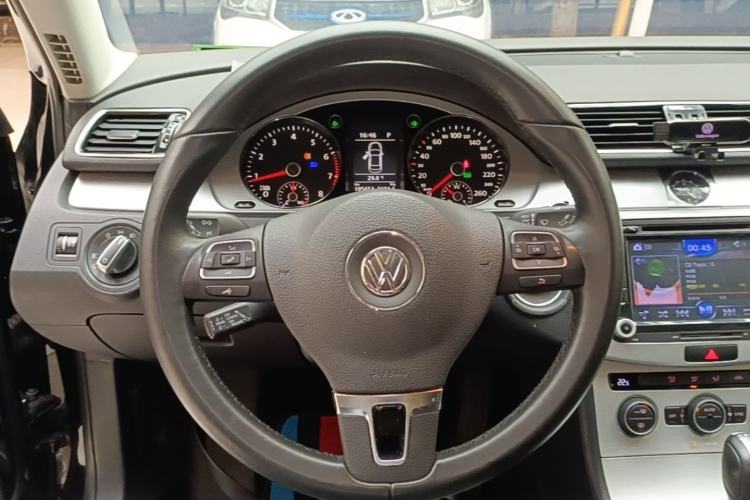 Used Volkswagen Magotan 2016 1.8TSI Smart Enjoyment Leading Model Steering Wheel