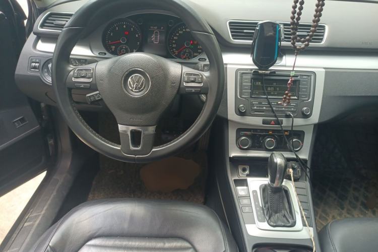 Used Volkswagen Magotan 2016 1.8TSI Smart Comfort Model Steering Wheel