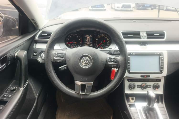 Used Volkswagen Magotan 2016 1.8TSI Smart Enjoyment Leading Model Steering Wheel