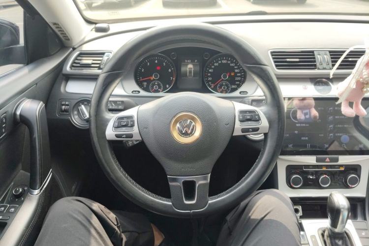 Used Volkswagen Magotan 2016 1.8TSI Smart Comfort Model Steering Wheel