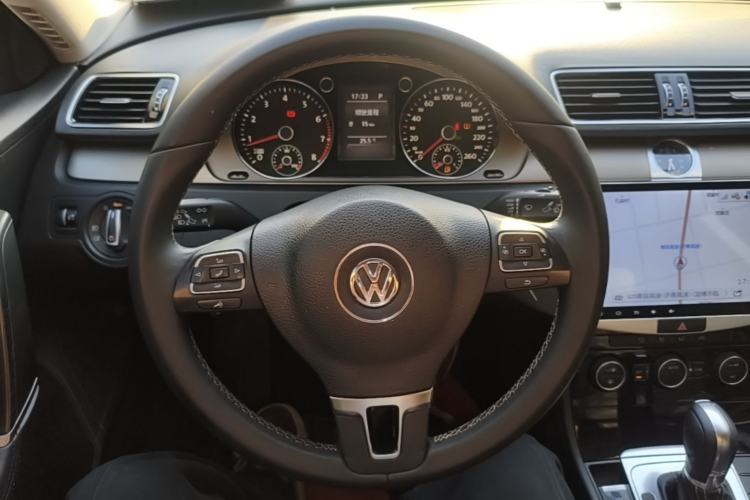 Used Volkswagen Magotan 2016 1.8TSI 25th Anniversary Edition Steering Wheel