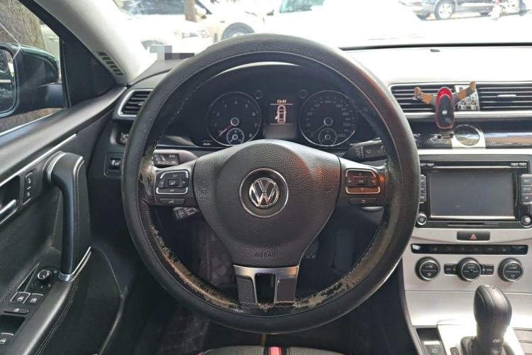 Used Volkswagen Magotan 2016 1.8TSI Luxury Comfort Model Steering Wheel