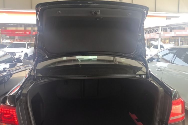 Used Volkswagen Magotan 2016 1.8TSI Smart Comfort Model Trunk