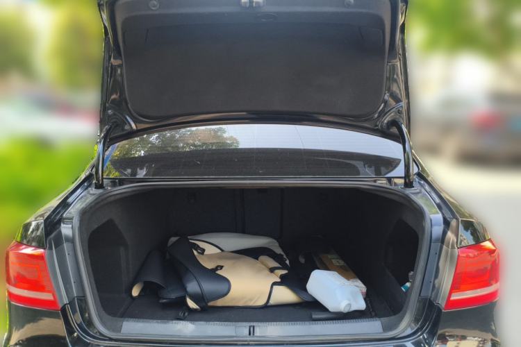 Used Volkswagen Magotan 2016 1.8TSI Smart Comfort Model Trunk