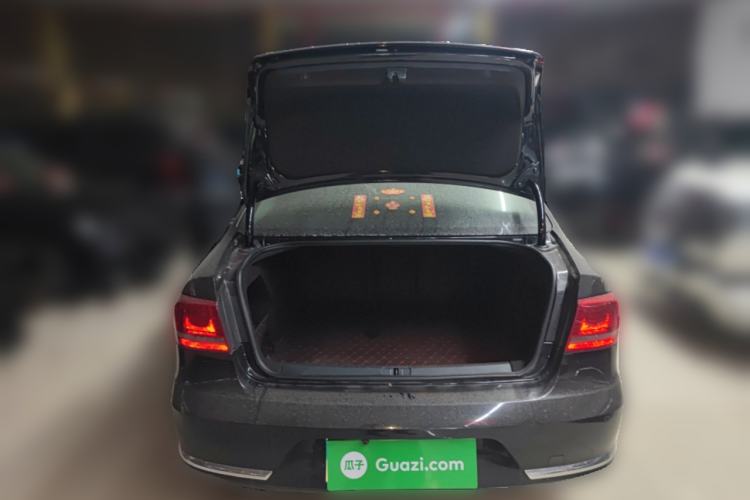 Used Volkswagen Magotan 2016 1.8TSI Luxury Comfort Model Trunk