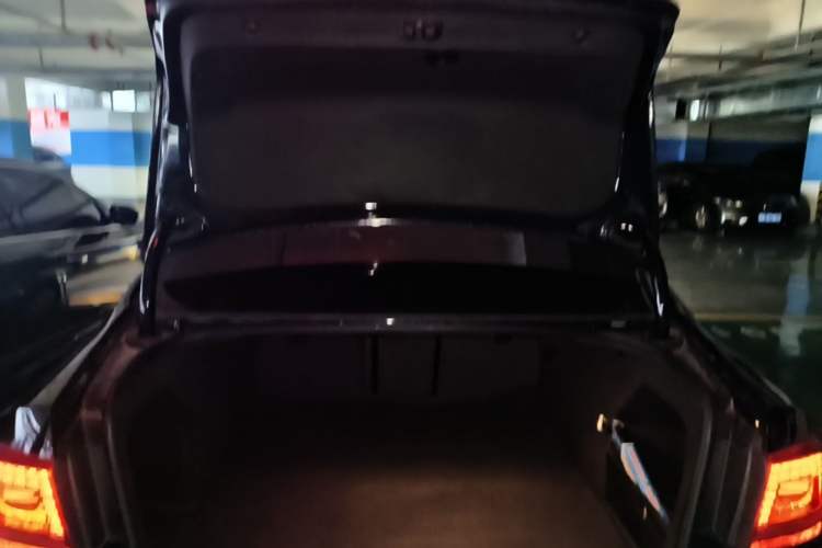 Used Volkswagen Magotan 2016 1.8TSI Smart Enjoyment Leading Model Trunk