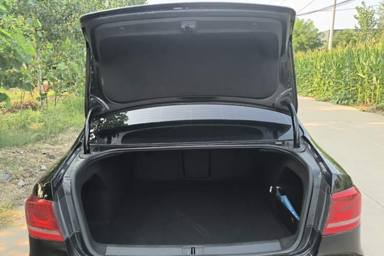 Used Volkswagen Magotan 2016 1.8TSI Smart Enjoyment Leading Model Trunk