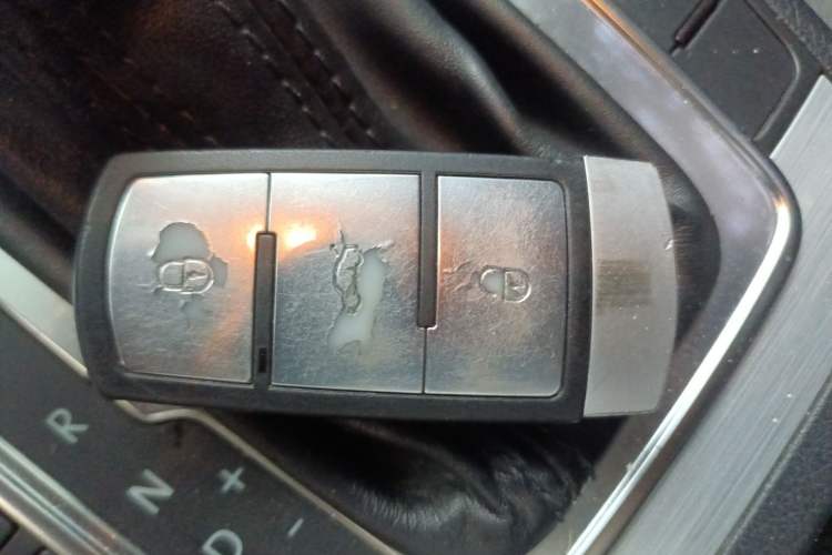 Used Volkswagen Magotan 2016 1.8TSI Smart Comfort Model Vehicle Key