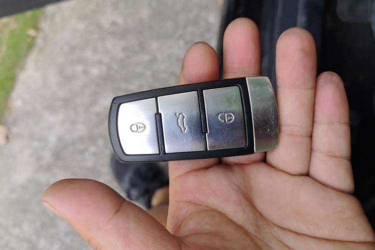 Used Volkswagen Magotan 2016 1.8TSI Smart Comfort Model Vehicle Key