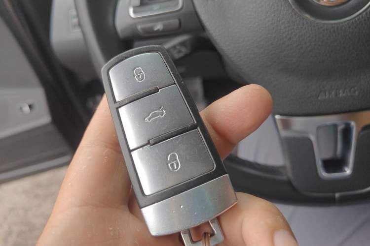 Used Volkswagen Magotan 2016 1.8TSI Smart Comfort Model Vehicle Key