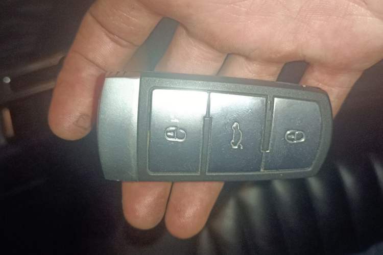 Used Volkswagen Magotan 2016 1.8TSI Smart Comfort Model Vehicle Key