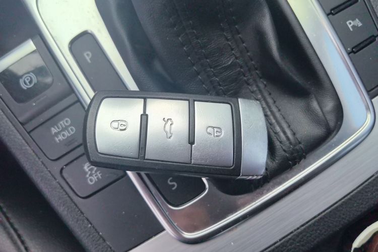 Used Volkswagen Magotan 2016 1.8TSI Smart Comfort Model Vehicle Key