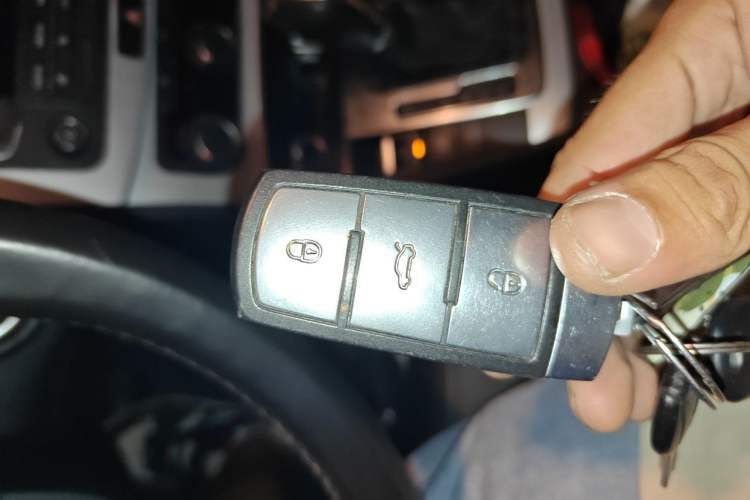Used Volkswagen Magotan 2016 1.8TSI Smart Comfort Model Vehicle Key