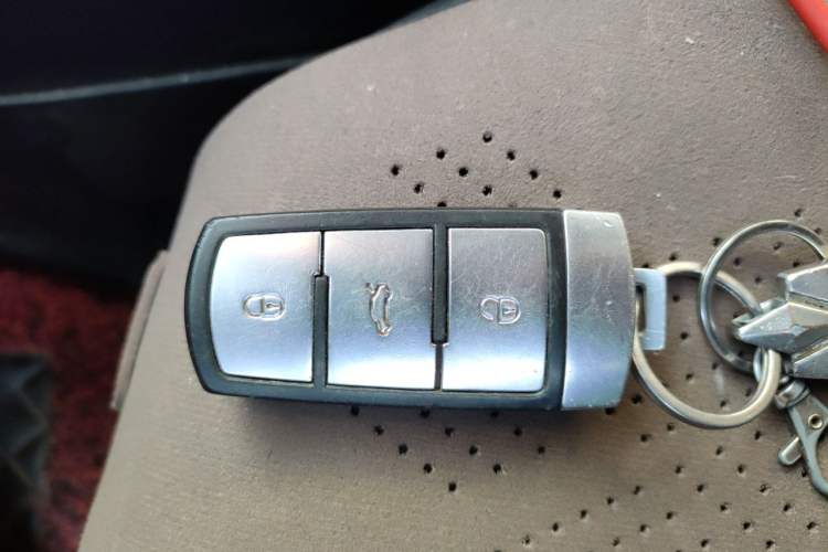 Used Volkswagen Magotan 2016 1.8TSI Smart Comfort Model Vehicle Key