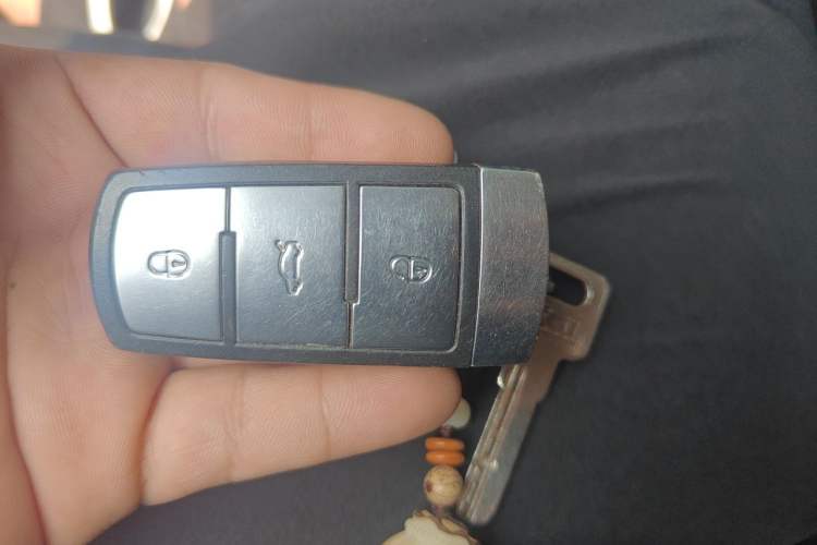 Used Volkswagen Magotan 2016 1.8TSI Luxury Comfort Model Vehicle Key