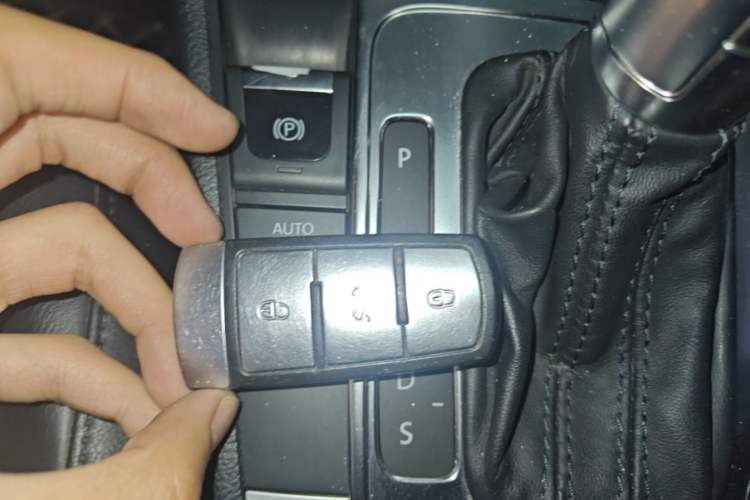 Used Volkswagen Magotan 2016 1.8TSI Smart Enjoyment Leading Model Vehicle Key