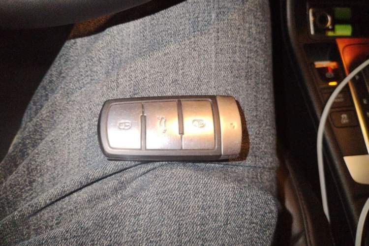 Used Volkswagen Magotan 2016 1.8TSI Smart Comfort Model Vehicle Key