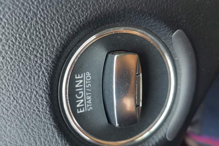 Used Volkswagen Magotan 2016 1.8TSI Luxury Comfort Model Vehicle Key