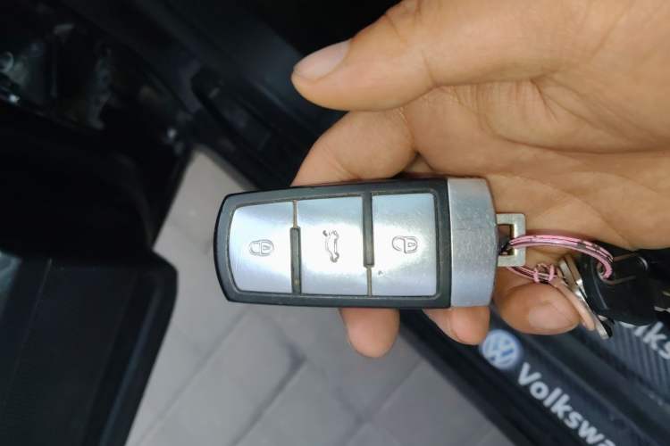 Used Volkswagen Magotan 2016 1.8TSI 25th Anniversary Edition Vehicle Key
