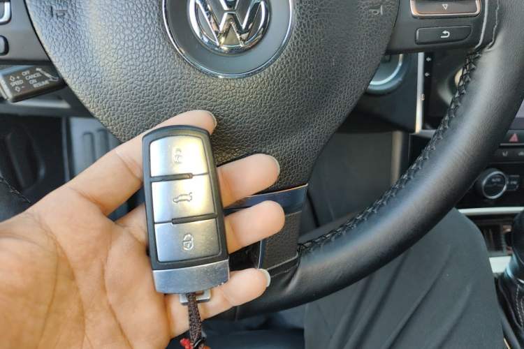 Used Volkswagen Magotan 2016 1.8TSI 25th Anniversary Edition Vehicle Key