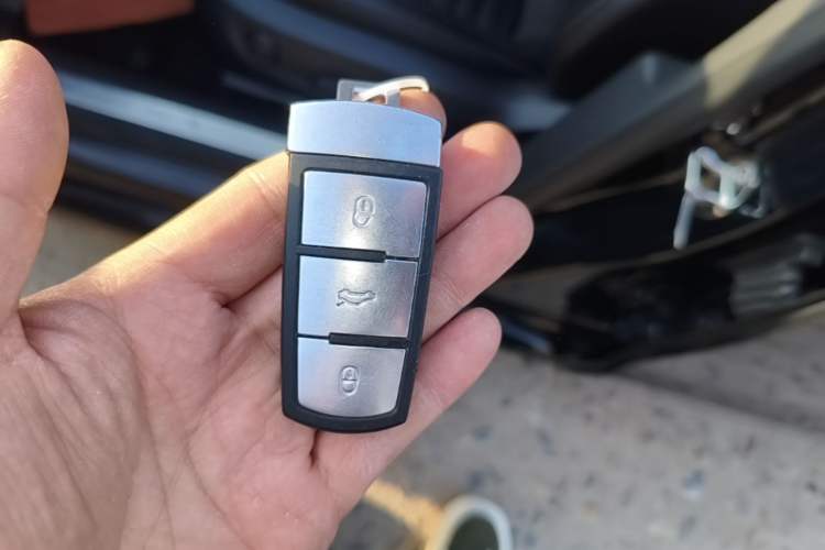 Used Volkswagen Magotan 2016 1.8TSI 25th Anniversary Edition Vehicle Key