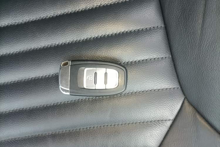 Used Volkswagen Magotan 2016 1.8TSI Smart Comfort Model Vehicle Key