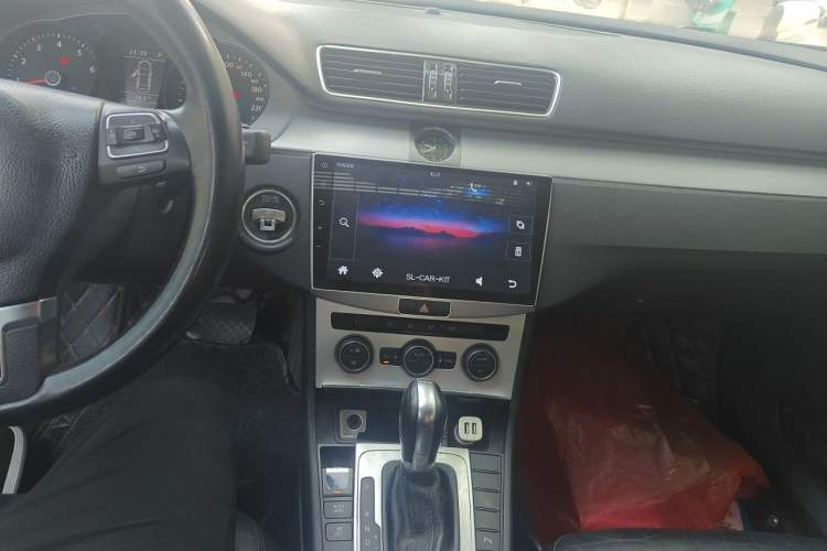 Used Volkswagen Magotan 2016 1.8TSI Smart Enjoyment Leading Model Audio And AC Panel