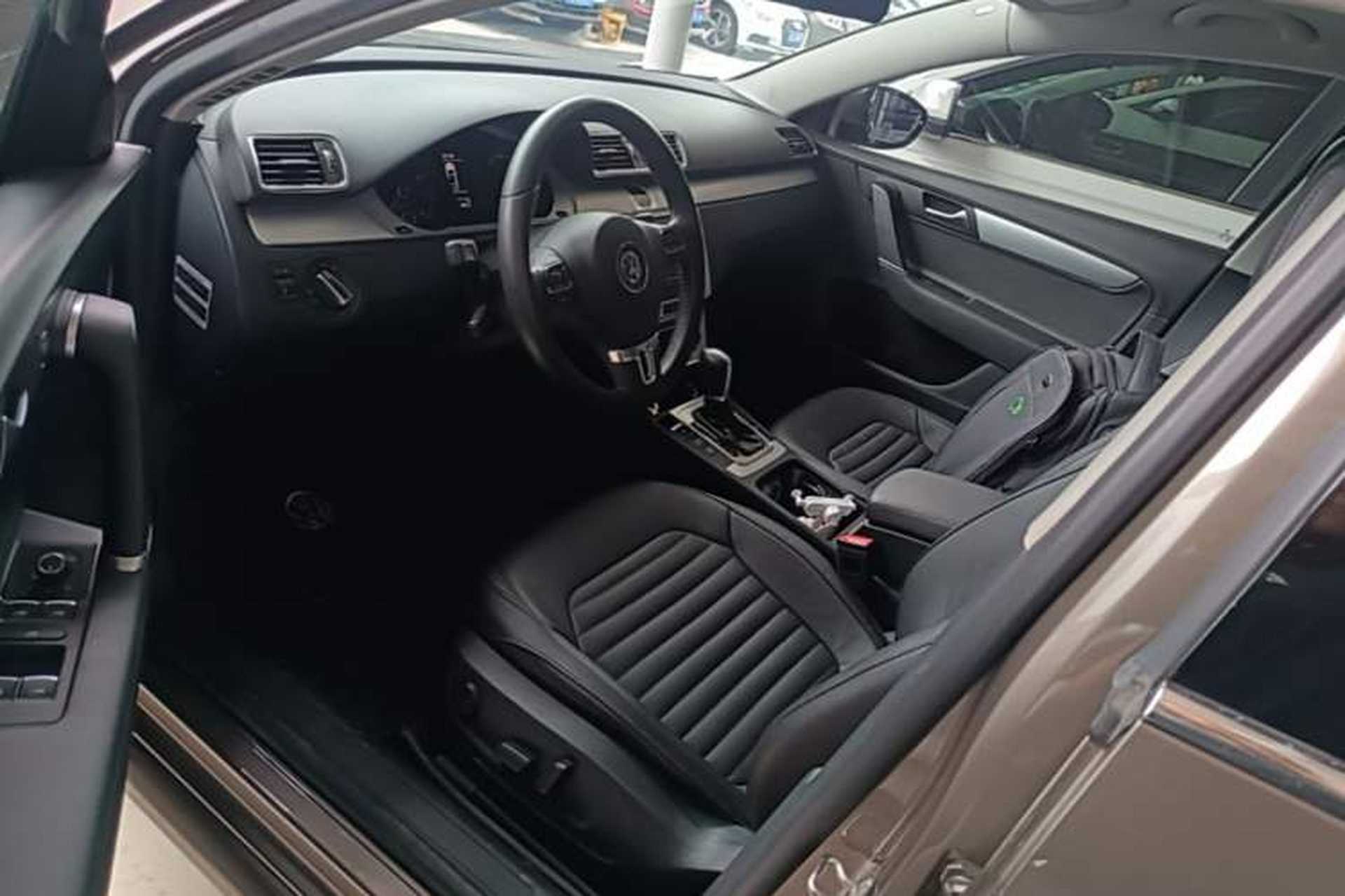 Used Volkswagen Magotan 2016 1.8TSI Smart Comfort Model Driver Seat