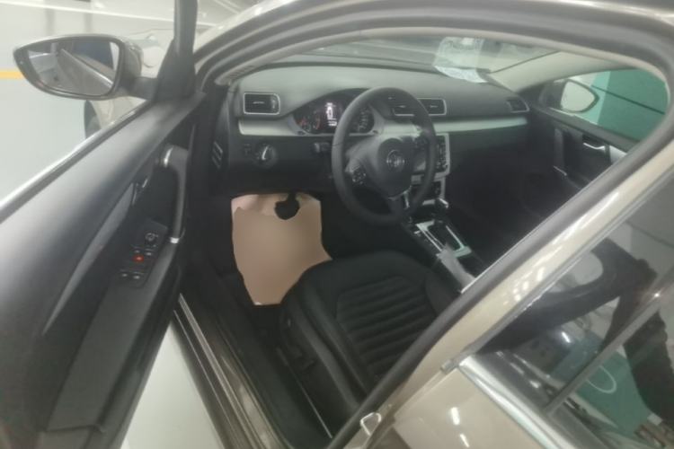 Used Volkswagen Magotan 2016 1.8TSI Smart Comfort Model Driver Seat