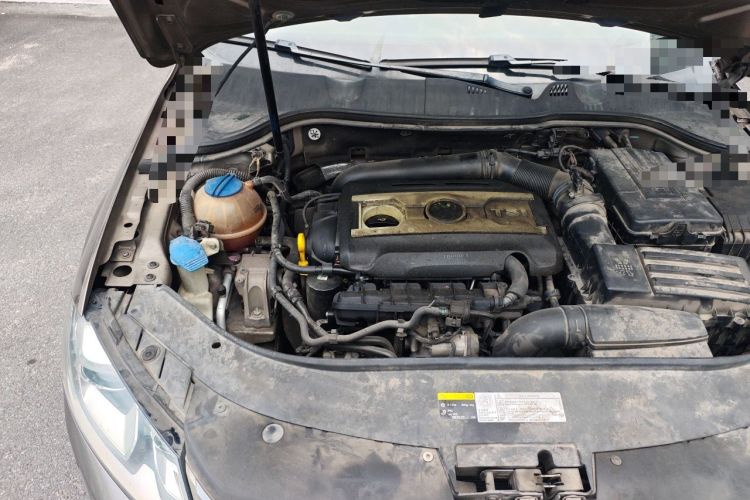 Used Volkswagen Magotan 2016 1.8TSI Smart Enjoyment Leading Model Engine Bay Right