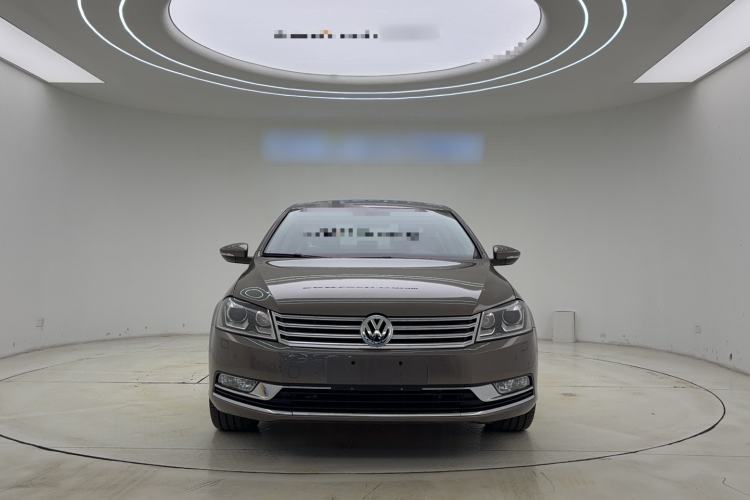 Used Volkswagen Magotan 2016 2.0 TSI Luxury Comfort Version Exterior 1