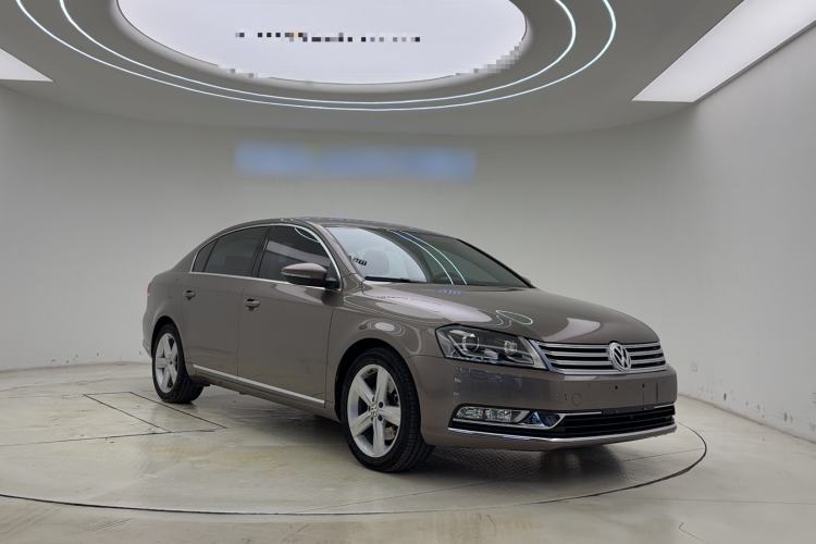Used Volkswagen Magotan 2016 2.0 TSI Luxury Comfort Version Exterior 2